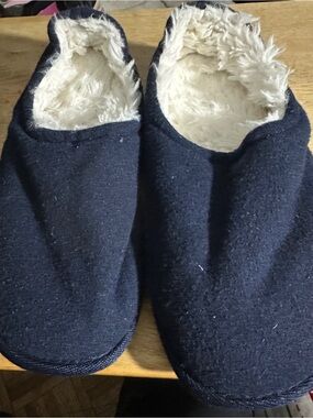 Unisex Gap Navy Wool White Faux Fur US Size 8 Navy Slippers House Shoes